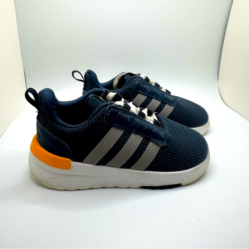 Adidas Racer size 5 1/2 Navy Blue